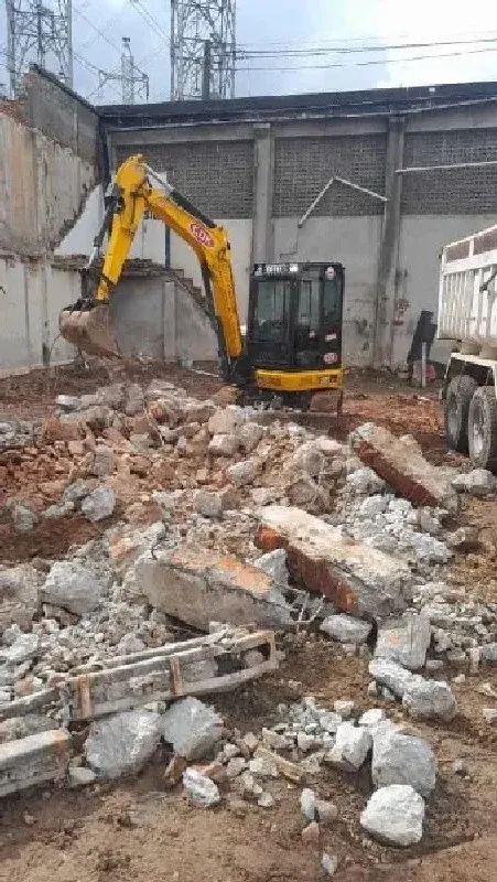 Demolição de laje de concreto armado